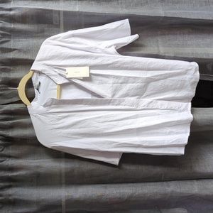 NWT ✨ Vince size M button down shirt